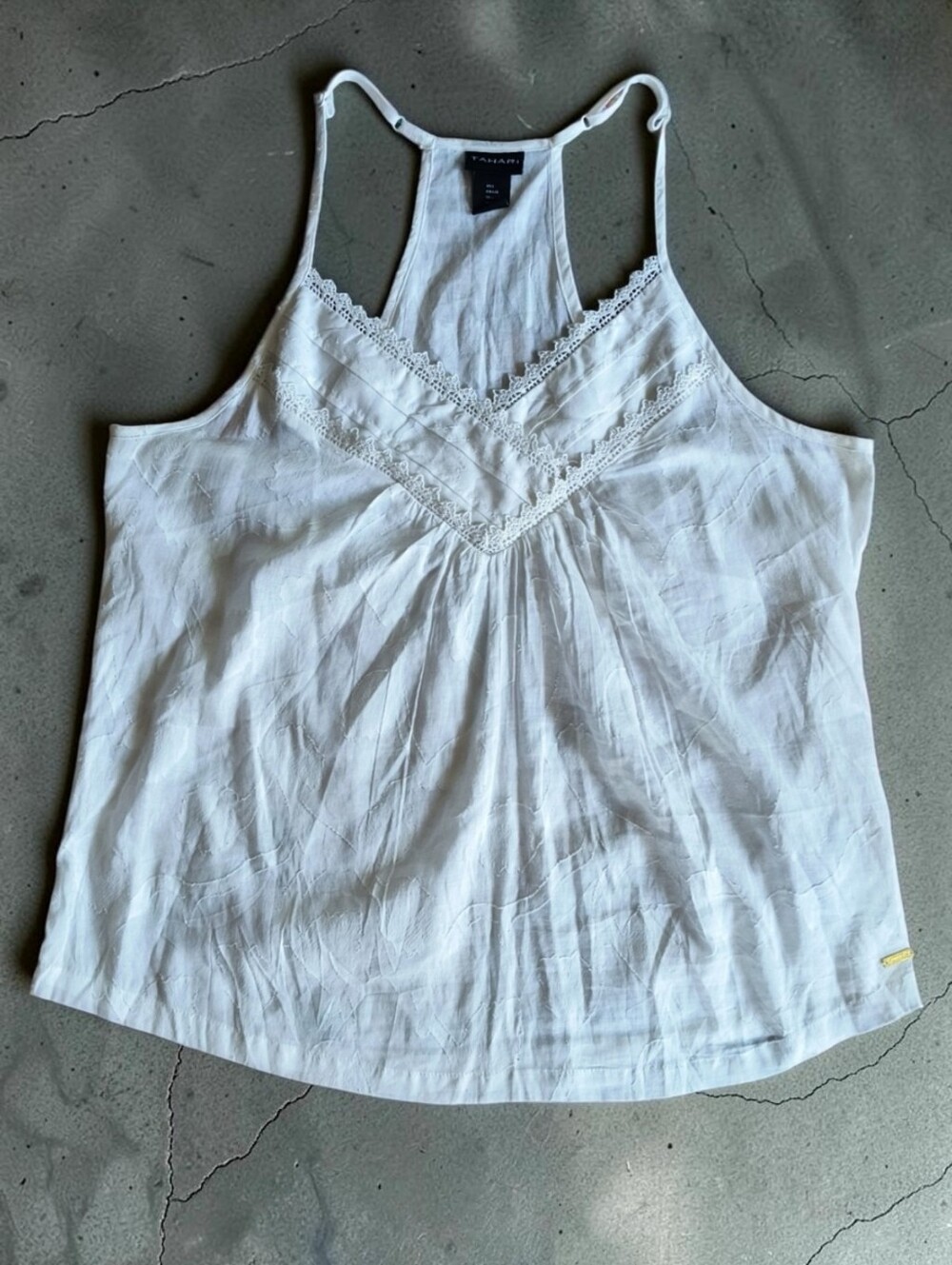 Tahari Cottagecore Boho white lace trim Textured Racer back  Coquette tank top L